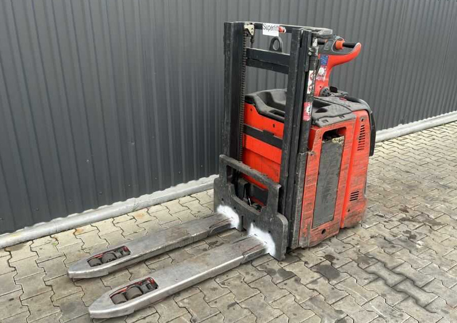 Linde D12HPAP - معدات تكديس: صور 1 Linde D12HPAP - معدات تكديس: صور 1