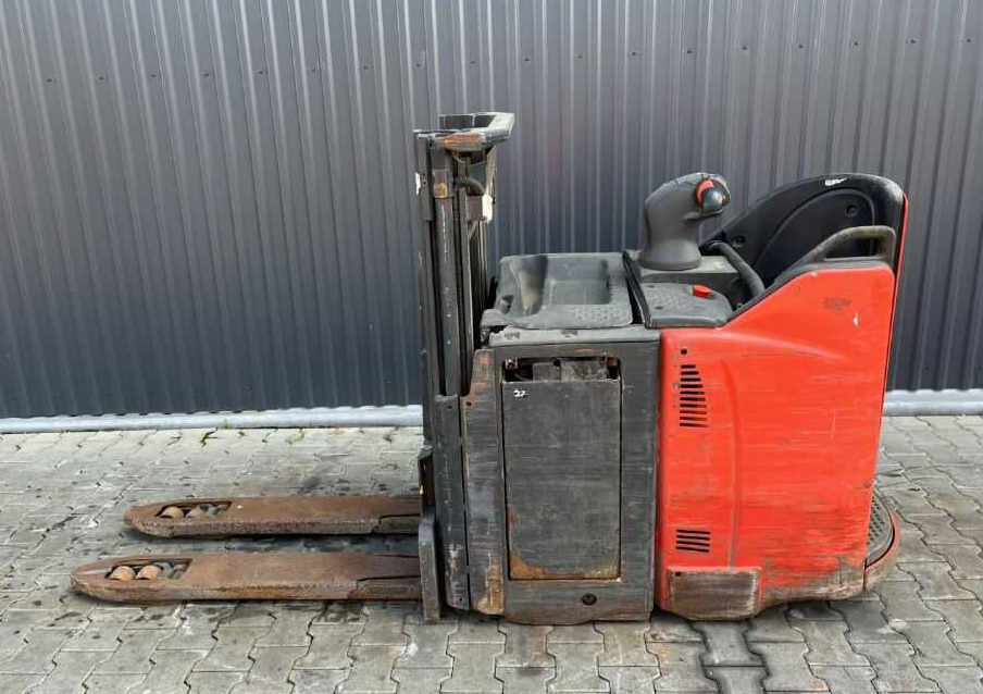 Linde D12PHSP - معدات تكديس: صور 2 Linde D12PHSP - معدات تكديس: صور 2