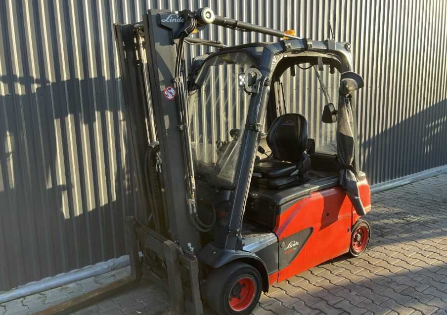 Linde E20PL-02 - رافعة شوكية كهربائية: صور 1 Linde E20PL-02 - رافعة شوكية كهربائية: صور 1