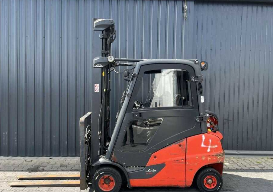 Linde H20T-01 - رافعة شوكية تعمل بالغاز: صور 2 Linde H20T-01 - رافعة شوكية تعمل بالغاز: صور 2