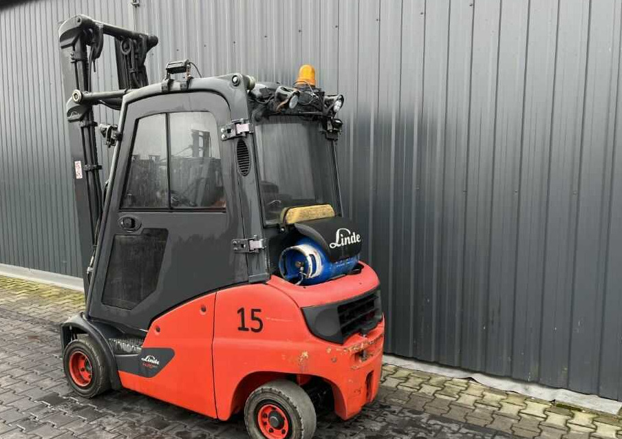 Linde H20T-01 - رافعة شوكية تعمل بالغاز: صور 3 Linde H20T-01 - رافعة شوكية تعمل بالغاز: صور 3