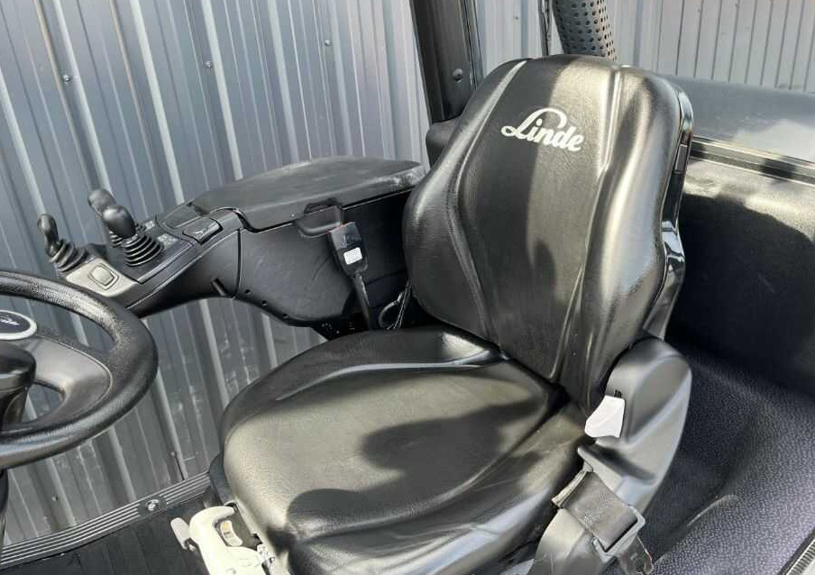 رافعة شوكية تعمل بالغاز Linde H25T-02: صور 7