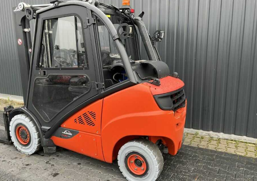 Linde H30T-02 - رافعة شوكية تعمل بالغاز: صور 3 Linde H30T-02 - رافعة شوكية تعمل بالغاز: صور 3