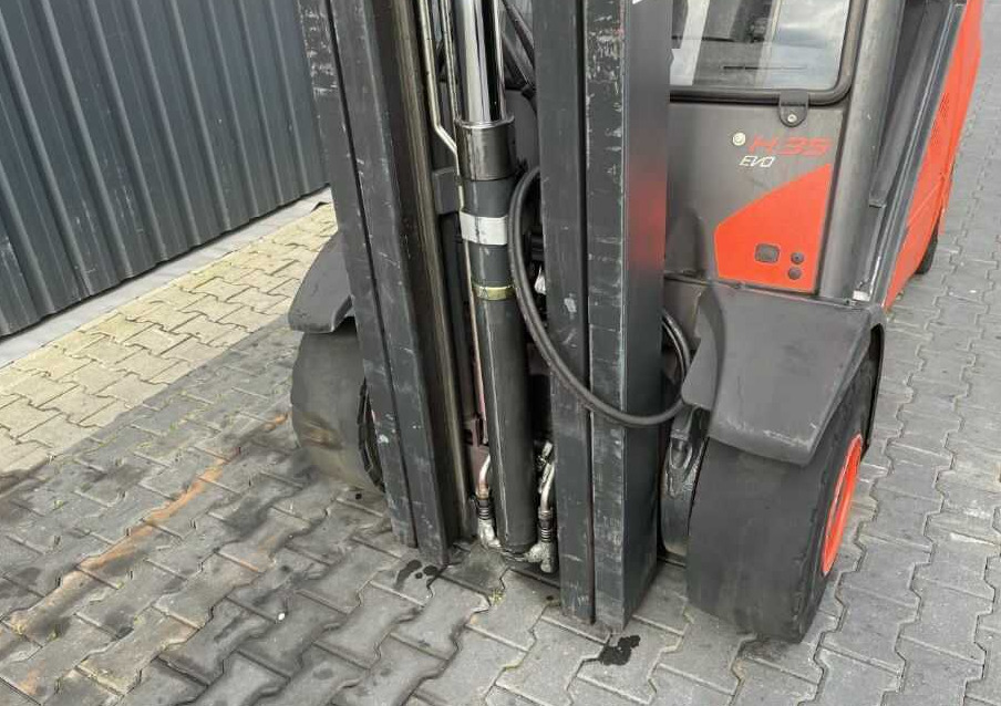 Linde H35T-02 - رافعة شوكية تعمل بالغاز: صور 5 Linde H35T-02 - رافعة شوكية تعمل بالغاز: صور 5