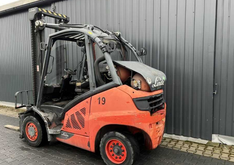 Linde H40CNG-02 - رافعة شوكية تعمل بالغاز: صور 1 Linde H40CNG-02 - رافعة شوكية تعمل بالغاز: صور 1