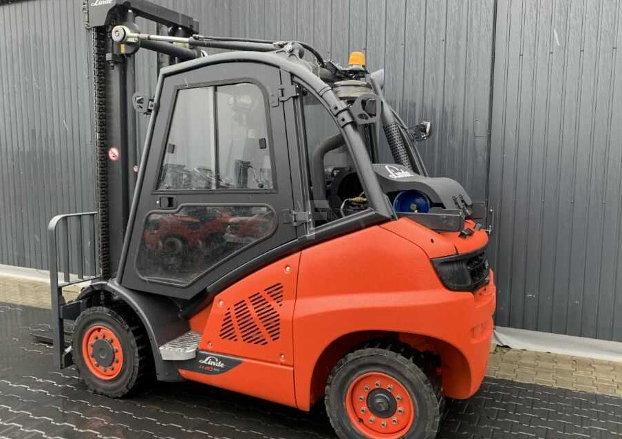 Linde H40T-02 - رافعة شوكية تعمل بالغاز: صور 1 Linde H40T-02 - رافعة شوكية تعمل بالغاز: صور 1