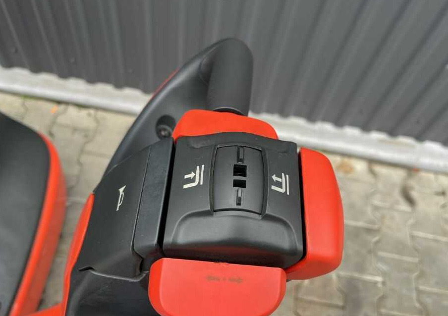 معدات تكديس Linde L12: صور 9 معدات تكديس Linde L12: صور 9