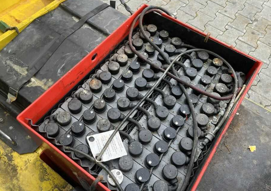 Linde P50Z - جرار السحب الكهربائي: صور 5 Linde P50Z - جرار السحب الكهربائي: صور 5