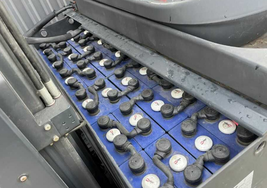 Linde R14 - شاحنة مناولة: صور 3 Linde R14 - شاحنة مناولة: صور 3