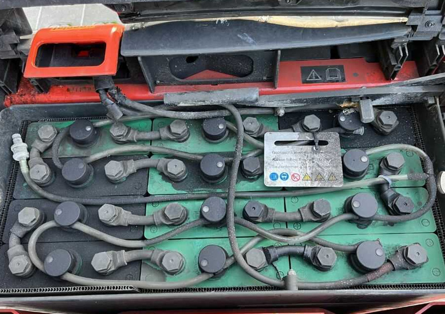 Linde T20 - معدات الرفع منخفض المستوى: صور 3 Linde T20 - معدات الرفع منخفض المستوى: صور 3