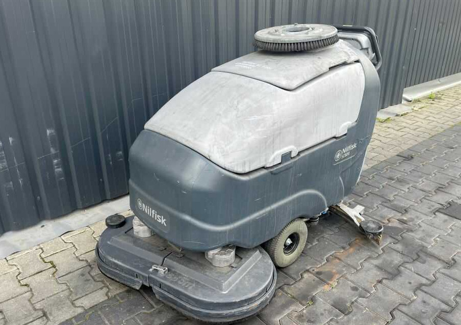 Nilfisk SC600 - ماكينة فرك وتجفيف: صور 1 Nilfisk SC600 - ماكينة فرك وتجفيف: صور 1