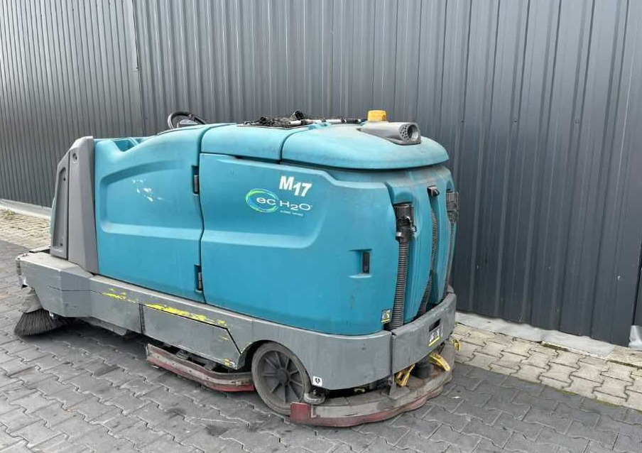 Tennant M17 - مكنسة كهربائية صناعية: صور 3 Tennant M17 - مكنسة كهربائية صناعية: صور 3
