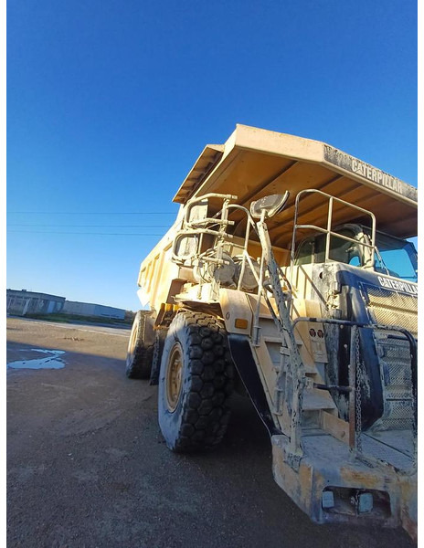 Caterpillar 775F - شاحنة قلابة للمحاجر: صور 4 Caterpillar 775F - شاحنة قلابة للمحاجر: صور 4