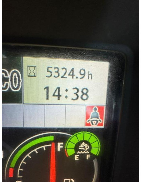 Hitachi ZX225USLC-6 - حفارات زحافة: صور 3 Hitachi ZX225USLC-6 - حفارات زحافة: صور 3