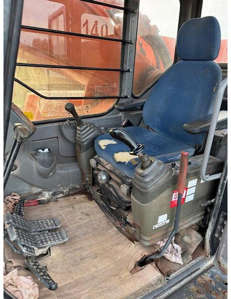 Hitachi ZX650LCH - حفارات زحافة: صور 5 Hitachi ZX650LCH - حفارات زحافة: صور 5