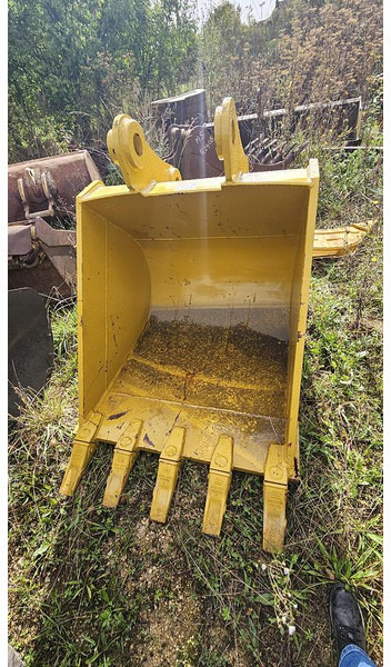 Komatsu PC200 - بكت: صور 1 Komatsu PC200 - بكت: صور 1