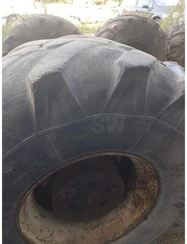 Michelin 18R19.5XF - الإطارات والجنوط: صور 1 Michelin 18R19.5XF - الإطارات والجنوط: صور 1