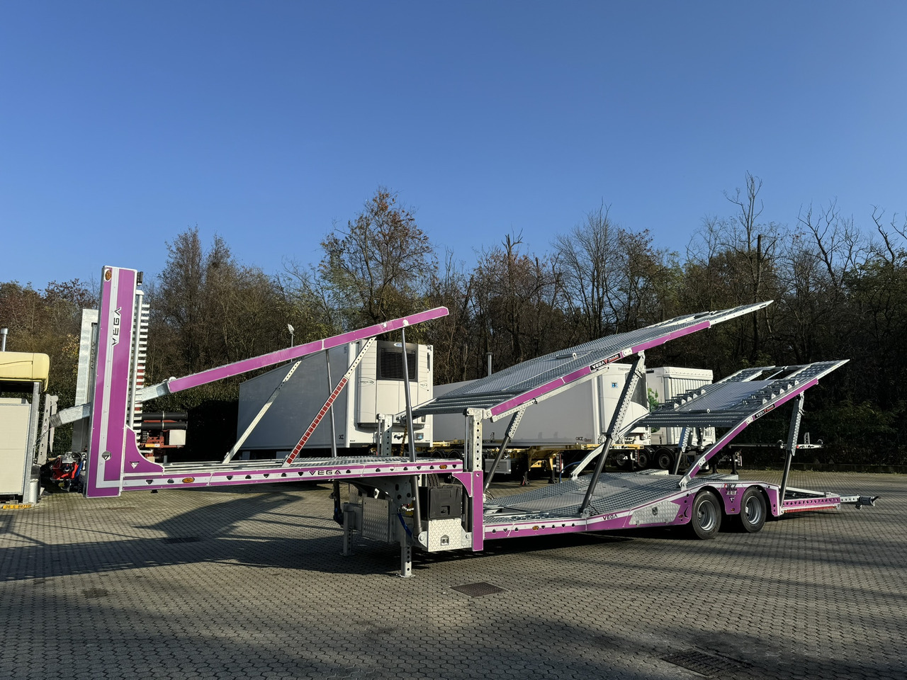 Vega Trailer 2 Axle Jeep Transporter (Vehicles) - شاحنة نقل سيارات نصف مقطورة: صور 4 Vega Trailer 2 Axle Jeep Transporter (Vehicles) - شاحنة نقل سيارات نصف مقطورة: صور 4