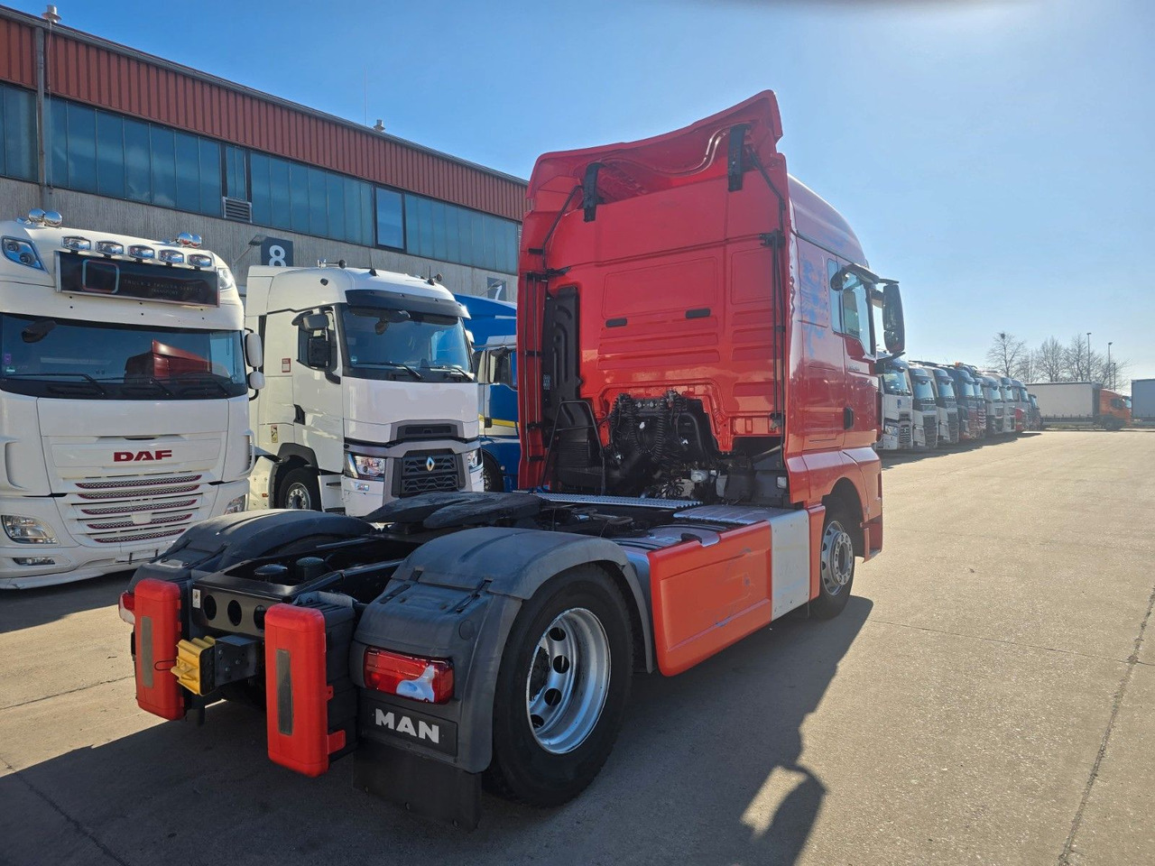 MAN TGX 18.500 * RETARDER * ACC * STANDKLIMA * - شاحنة جرار: صور 5 MAN TGX 18.500 * RETARDER * ACC * STANDKLIMA * - شاحنة جرار: صور 5