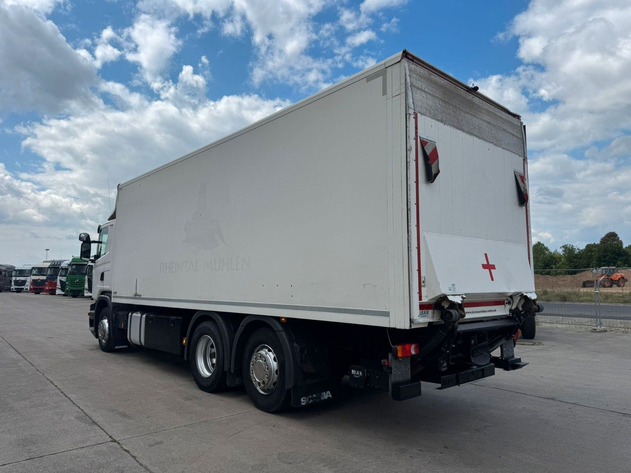 Scania P 380 * KOFFER * LBW 3 TON * LENK / LIFTACHSE * - بصندوق مغلق شاحنة: صور 4 Scania P 380 * KOFFER * LBW 3 TON * LENK / LIFTACHSE * - بصندوق مغلق شاحنة: صور 4