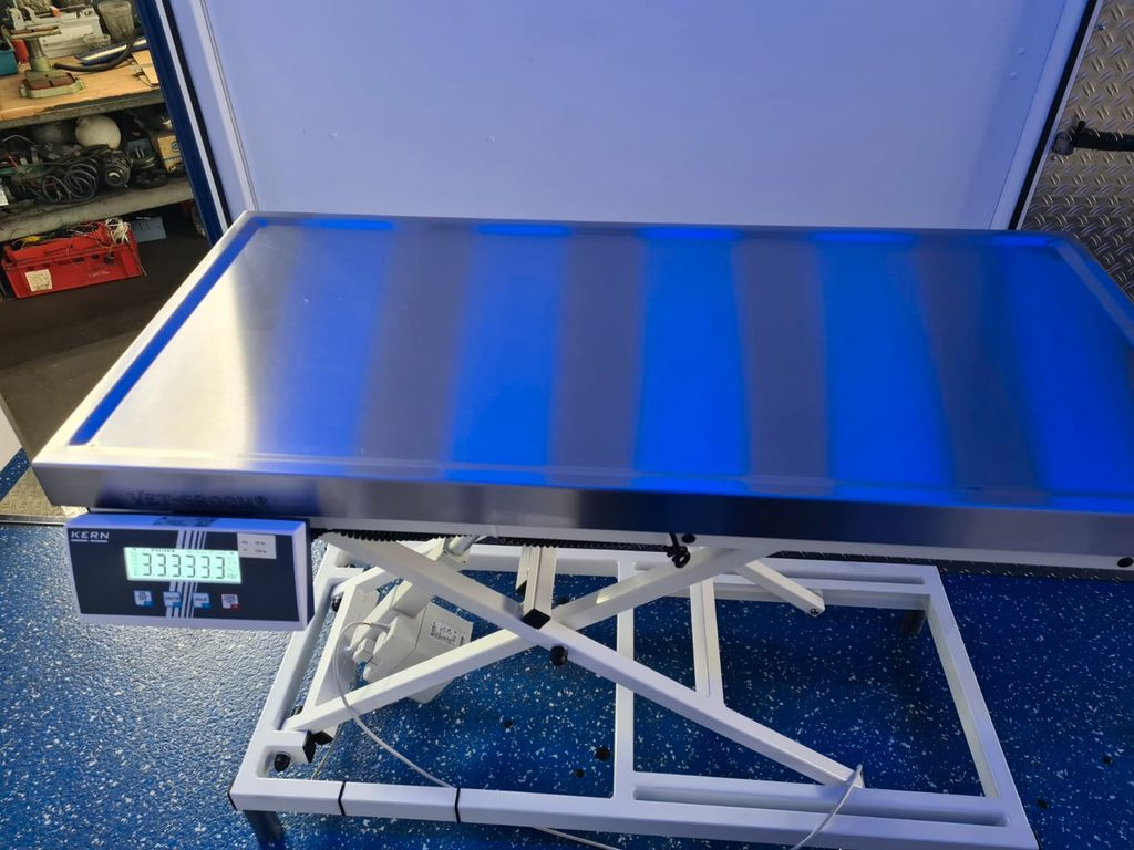 Mercedes-Benz RTW / Tierrettung / Tierarzt / OP Mercedes-Benz RTW / Tierrettung / Tierarzt / OP - سيارة إسعاف: صور 4 Mercedes-Benz RTW / Tierrettung / Tierarzt / OP Mercedes-Benz RTW / Tierrettung / Tierarzt / OP - سيارة إسعاف: صور 4