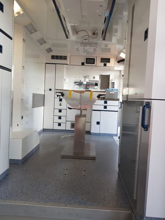 Mercedes-Benz RTW / Tierrettung / Tierarzt / OP Mercedes-Benz RTW / Tierrettung / Tierarzt / OP - سيارة إسعاف: صور 5 Mercedes-Benz RTW / Tierrettung / Tierarzt / OP Mercedes-Benz RTW / Tierrettung / Tierarzt / OP - سيارة إسعاف: صور 5