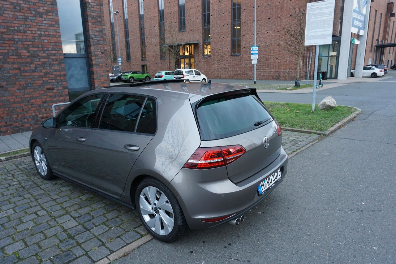 Volkswagen Golf 2.0 TDI DSG BMT GTD - سيدان: صور 2 Volkswagen Golf 2.0 TDI DSG BMT GTD - سيدان: صور 2