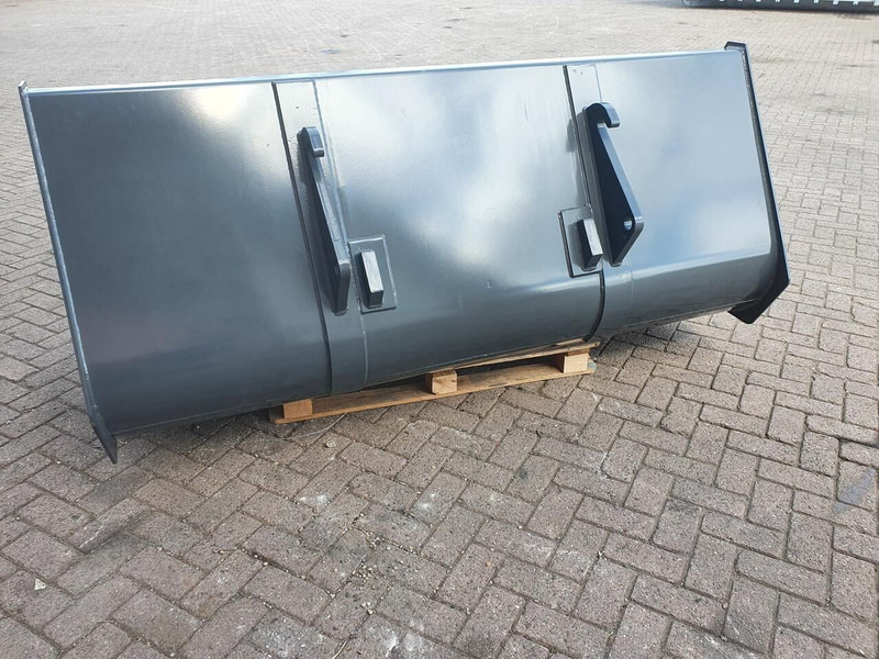 AGM volumebak 925 liter - بكت: صور 5 AGM volumebak 925 liter - بكت: صور 5