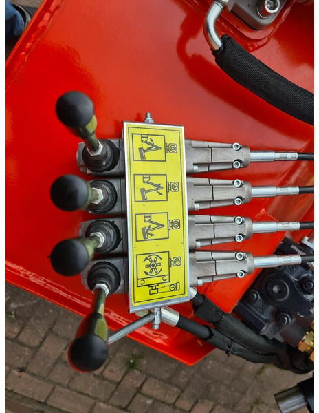 Boxer AM110-42 - جزازة المروج: صور 5 Boxer AM110-42 - جزازة المروج: صور 5