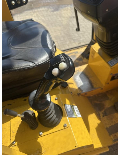 لودر Eurotrac W13 CF: صور 9