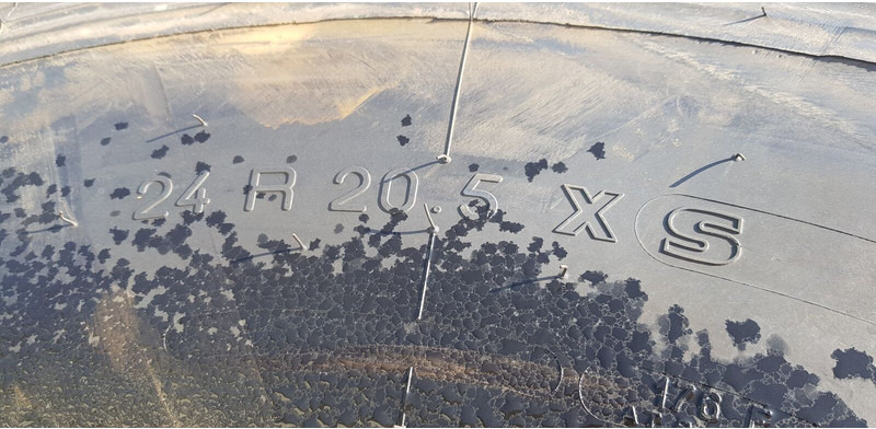 Michelin 24 20.5 xs - الإطارات والجنوط: صور 4 Michelin 24 20.5 xs - الإطارات والجنوط: صور 4