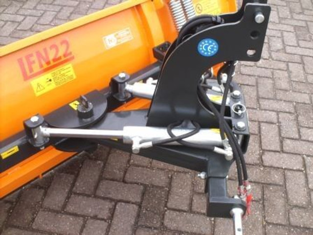 Robuuste sneeuwschuif F.C.R - كاسحة ثلوج: صور 4 Robuuste sneeuwschuif F.C.R - كاسحة ثلوج: صور 4