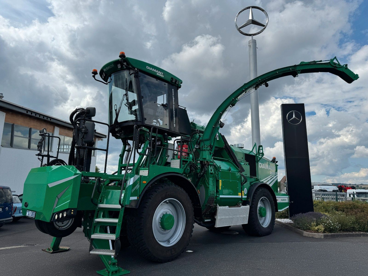 Albach Diamant 2000 / kein AdBlue / 2.200h Roto - ماكينة تقطيع الأغصان: صور 1 Albach Diamant 2000 / kein AdBlue / 2.200h Roto - ماكينة تقطيع الأغصان: صور 1