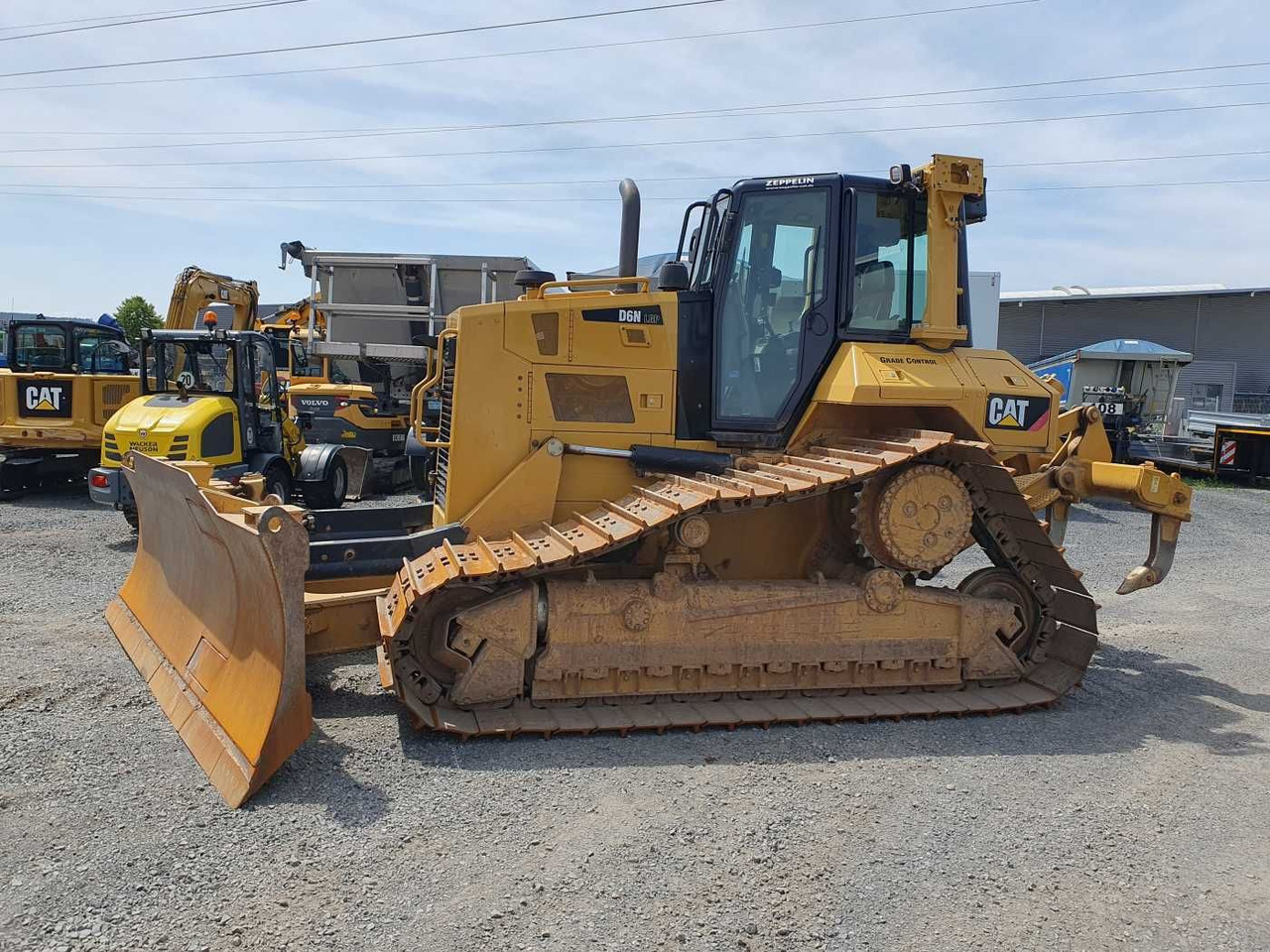 CAT D6N LGP / 8.524h / Klappschild / Ripper - بلدوزر: صور 1 CAT D6N LGP / 8.524h / Klappschild / Ripper - بلدوزر: صور 1