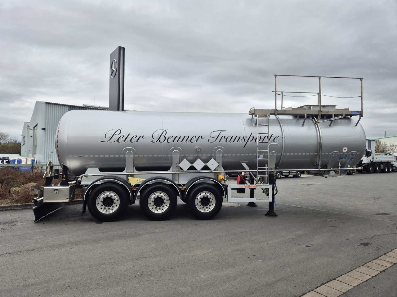 Feldbinder TSA 30.3 Gefahrgut ADR, 1 Kammer 30.000 Liter - نصف مقطورة صهريج: صور 5 Feldbinder TSA 30.3 Gefahrgut ADR, 1 Kammer 30.000 Liter - نصف مقطورة صهريج: صور 5