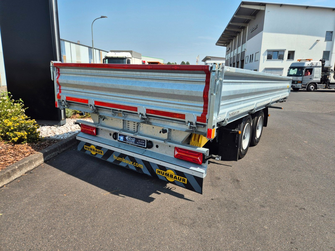 Humbaur HTK 115524 Dreiseitenkipper vollverzinkt - قلابة مقطورة: صور 2 Humbaur HTK 115524 Dreiseitenkipper vollverzinkt - قلابة مقطورة: صور 2