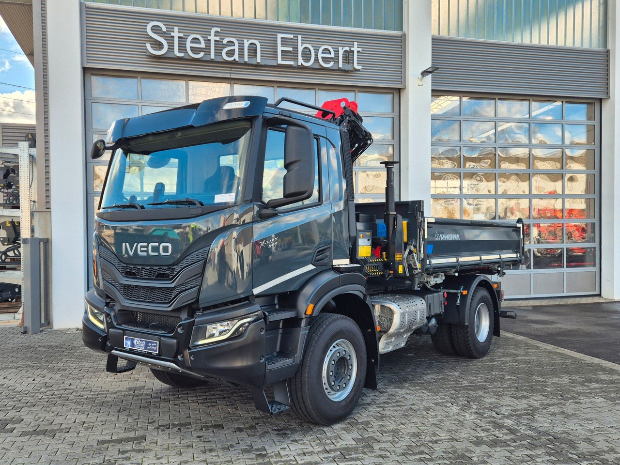 Iveco AD200X46/P HR OFF Palfinger PK 12.501 Funk AHK - قلابات, شاحنة كرين: صور 2 Iveco AD200X46/P HR OFF Palfinger PK 12.501 Funk AHK - قلابات, شاحنة كرين: صور 2