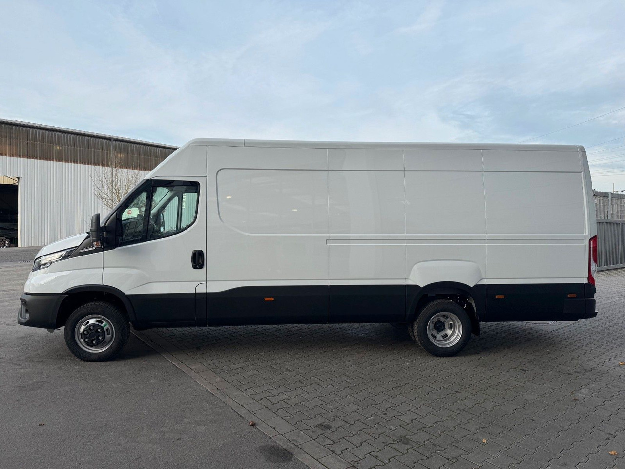 Iveco Daily 35C21 HA8 *R4.100mm*AHK*LED*Automatik* - فان: صور 5 Iveco Daily 35C21 HA8 *R4.100mm*AHK*LED*Automatik* - فان: صور 5