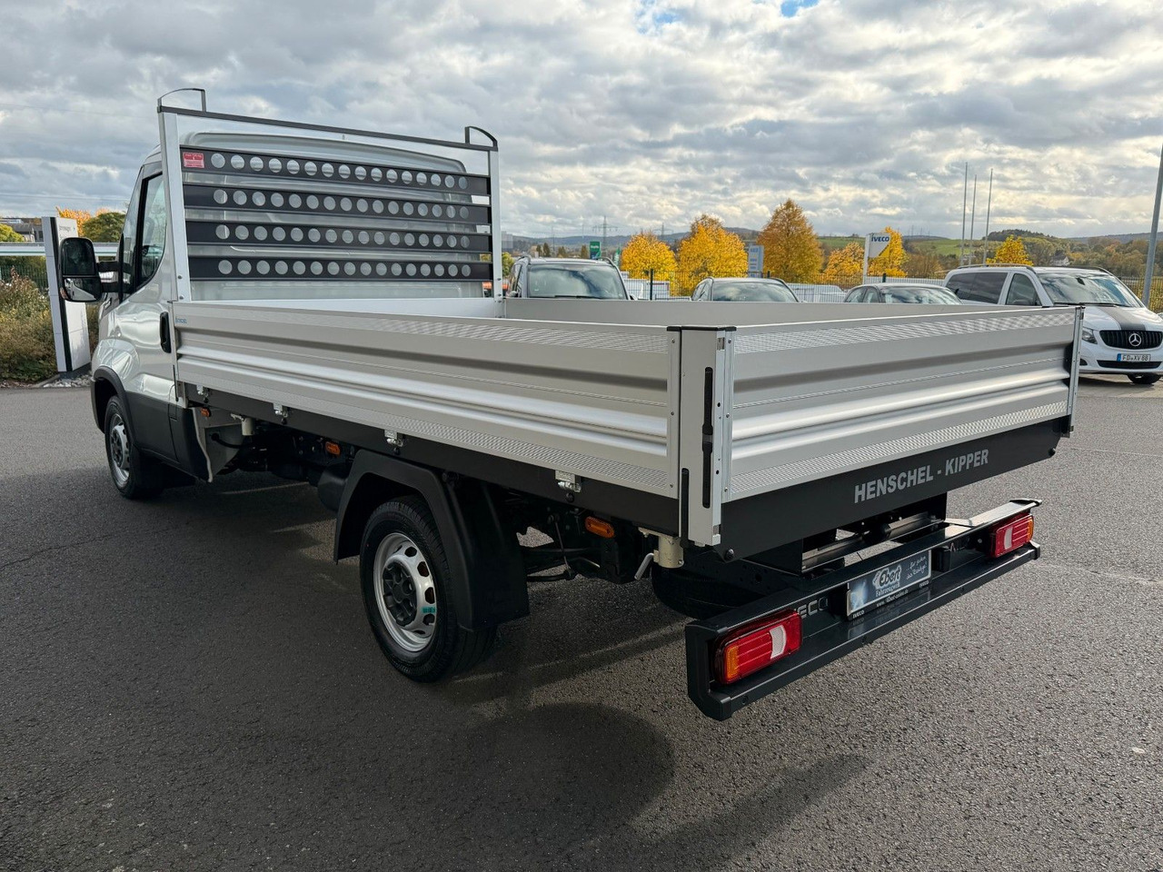 Iveco Daily 35S14 A8*R3.450mm*Automatik*Kamera*3Sitze* - قلاب صغير: صور 4 Iveco Daily 35S14 A8*R3.450mm*Automatik*Kamera*3Sitze* - قلاب صغير: صور 4