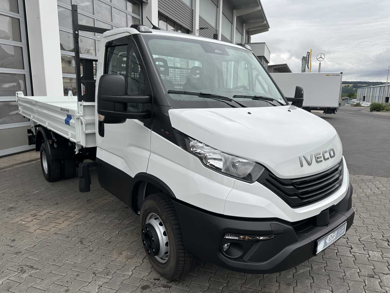 Iveco Daily 70C18H 3-S.-Kipper *R3.750mm*2xAHK* 4x - قلاب صغير: صور 3 Iveco Daily 70C18H 3-S.-Kipper *R3.750mm*2xAHK* 4x - قلاب صغير: صور 3