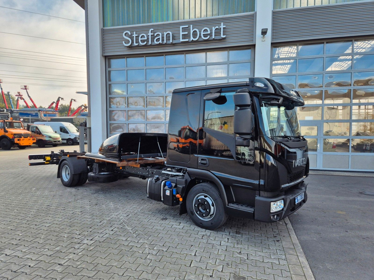 Iveco Eurocargo ML80E22/P 2x AHK Klima Standh. Bett - الشاسيه شاحنة: صور 5 Iveco Eurocargo ML80E22/P 2x AHK Klima Standh. Bett - الشاسيه شاحنة: صور 5