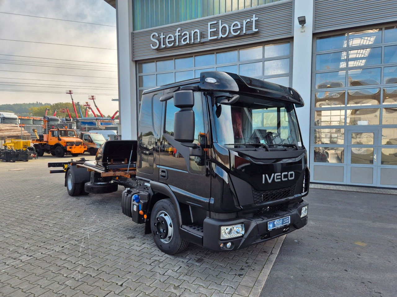 Iveco Eurocargo ML80E22/P 2x AHK Klima Standh. Bett - الشاسيه شاحنة: صور 3 Iveco Eurocargo ML80E22/P 2x AHK Klima Standh. Bett - الشاسيه شاحنة: صور 3