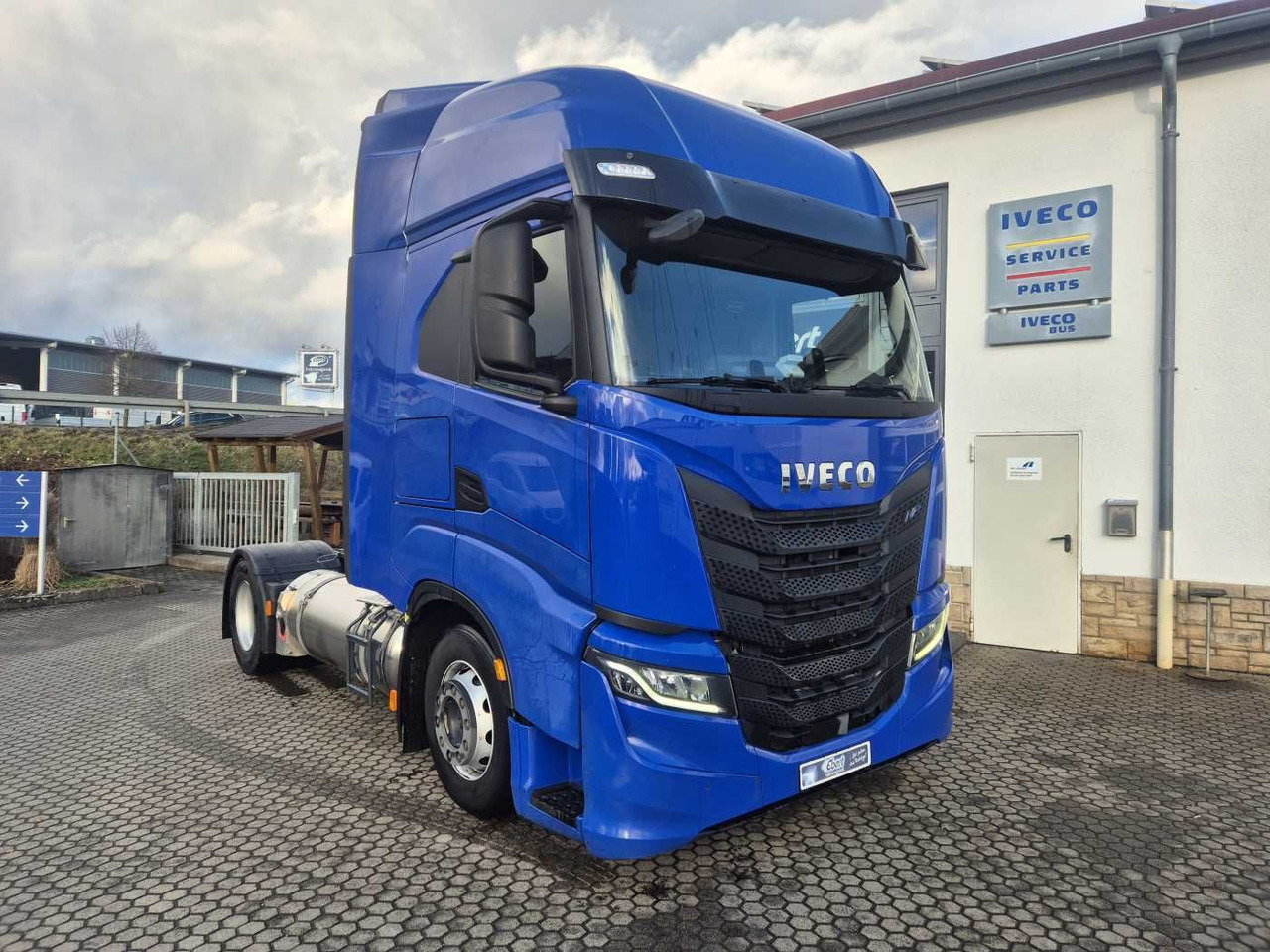 Iveco S-Way 460 NP LNG ACC Intarder Navi - شاحنة جرار: صور 1 Iveco S-Way 460 NP LNG ACC Intarder Navi - شاحنة جرار: صور 1