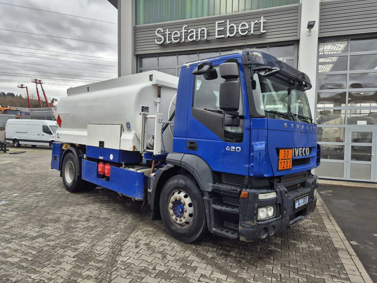 Iveco Stralis AD190S42/P 14.000L Lindner&Fischer - شاحنة صهريج: صور 2 Iveco Stralis AD190S42/P 14.000L Lindner&Fischer - شاحنة صهريج: صور 2