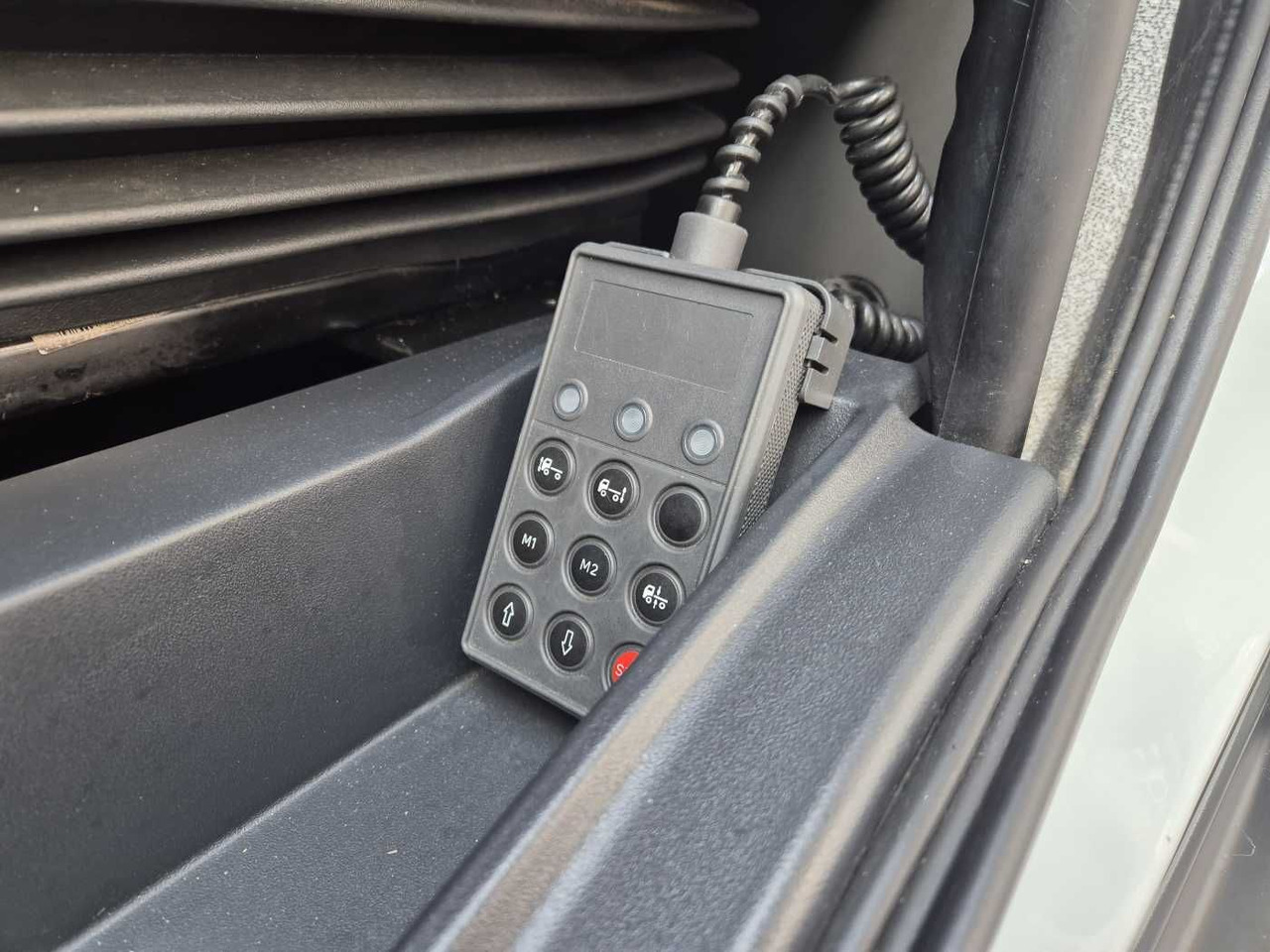 Iveco Stralis AT190S31/P BDF Klima Standh. AHK Bett إيجار Iveco Stralis AT190S31/P BDF Klima Standh. AHK Bett: صور 15