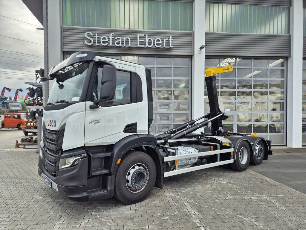 Iveco X-Way AD280X46Y/PS ON 6x2 Palfinger PHT20SLD5 4x - شاحنة ذات الخطاف: صور 2 Iveco X-Way AD280X46Y/PS ON 6x2 Palfinger PHT20SLD5 4x - شاحنة ذات الخطاف: صور 2