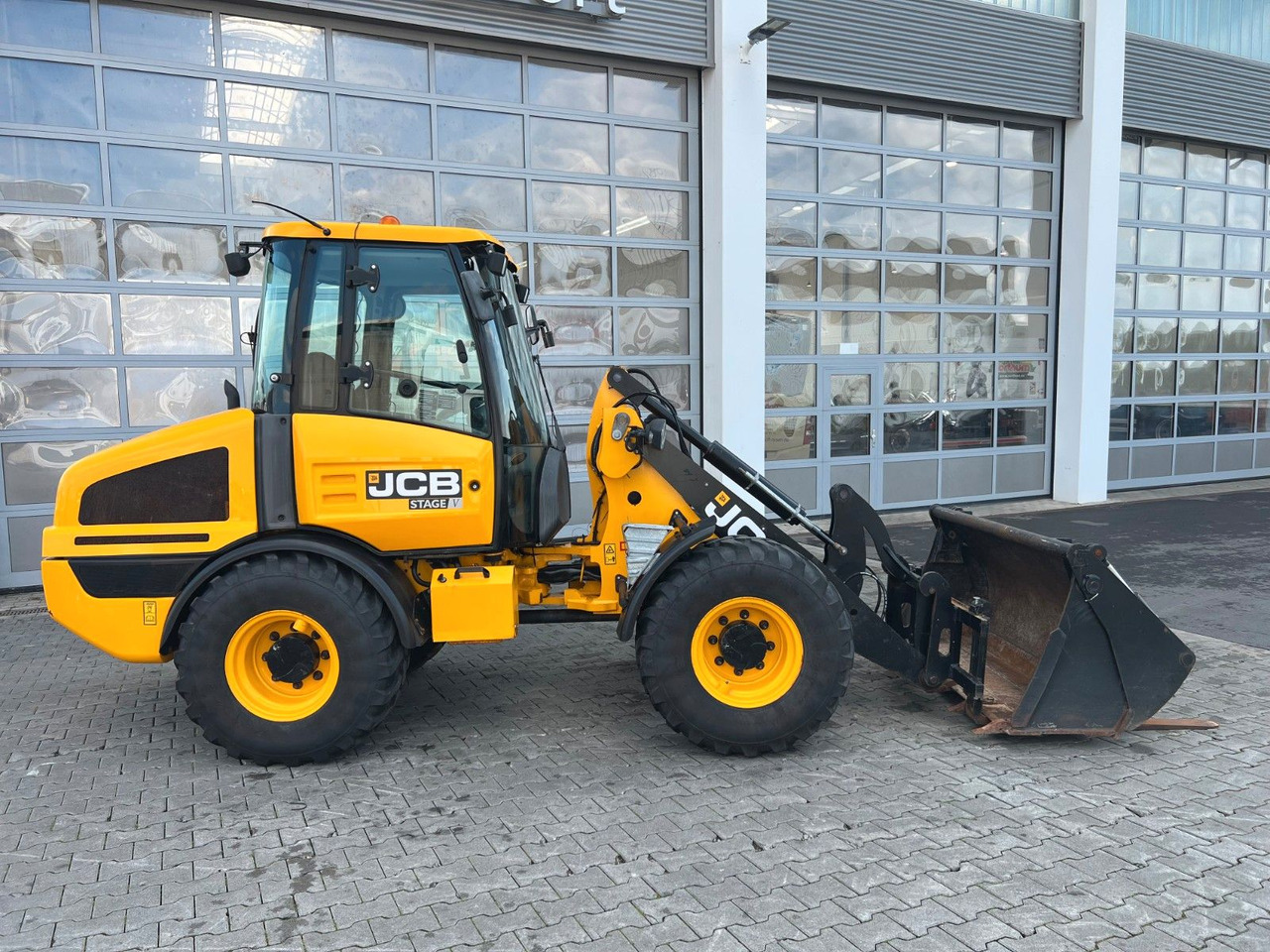JCB 407 SV / nur 268h! / Klappschaufel & Gabel - اللودر بعجل: صور 2 JCB 407 SV / nur 268h! / Klappschaufel & Gabel - اللودر بعجل: صور 2