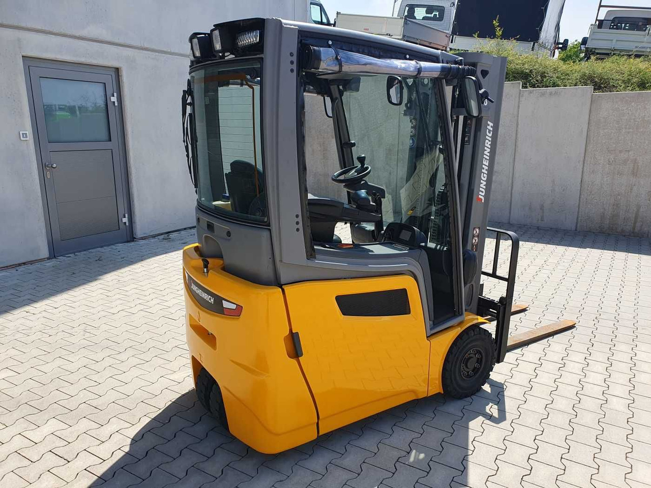 Jungheinrich EFG 215 / Triplex: 4.25m! / SS / nur 1.368h! - رافعة شوكية كهربائية: صور 4 Jungheinrich EFG 215 / Triplex: 4.25m! / SS / nur 1.368h! - رافعة شوكية كهربائية: صور 4