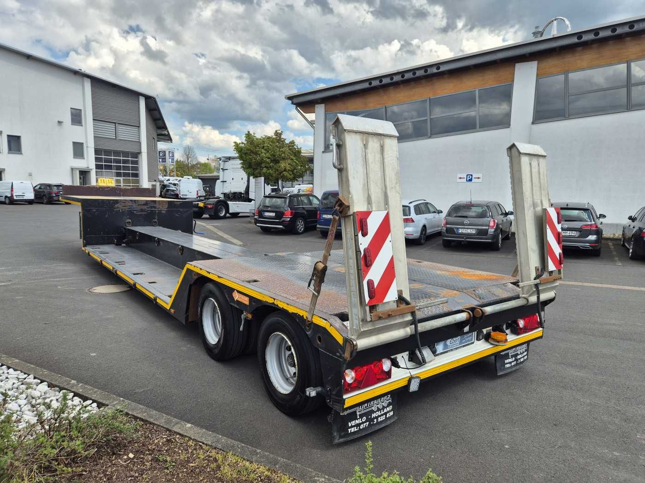 LinTrailers S2A 14 LSDN Teleskopierbar BPW-Achsen 57.000km - عربة مسطحة منخفضة نصف مقطورة: صور 3 LinTrailers S2A 14 LSDN Teleskopierbar BPW-Achsen 57.000km - عربة مسطحة منخفضة نصف مقطورة: صور 3