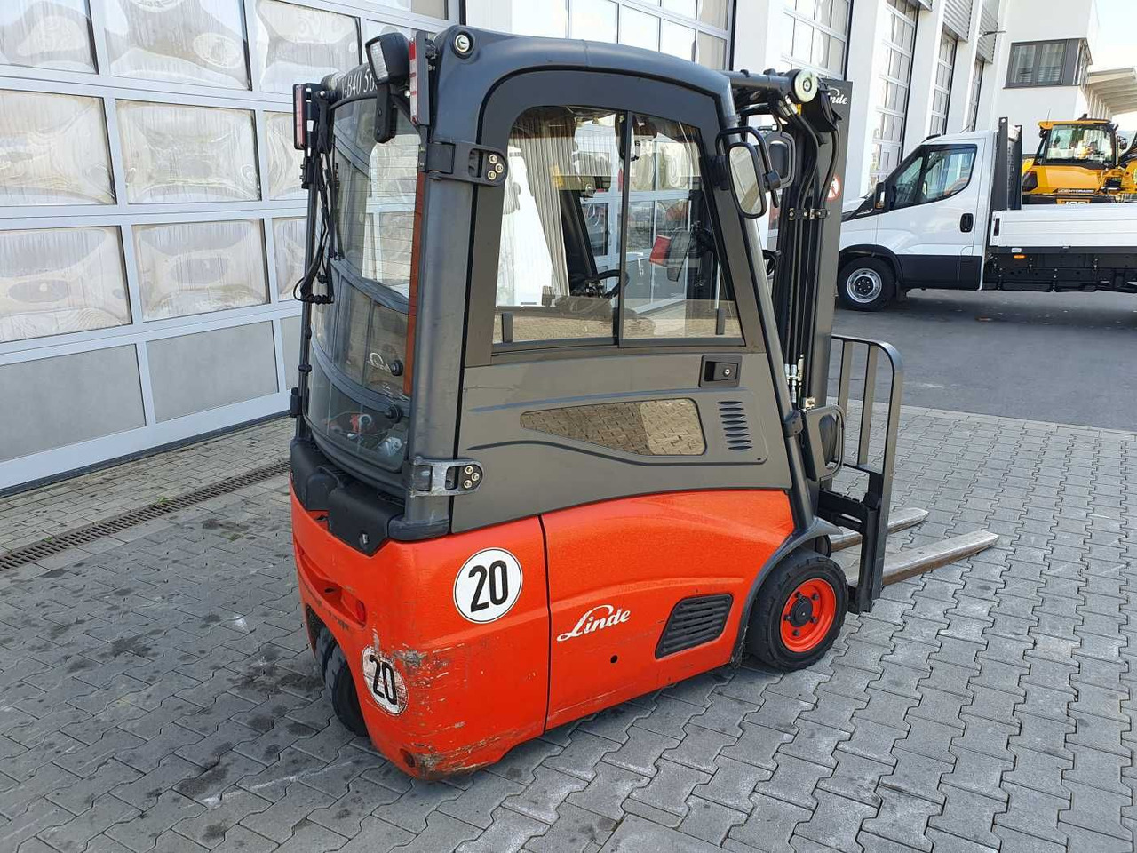 Linde E14 - 01 / Triplex: 4.00m! / SS / nur 3.405h! - رافعة شوكية كهربائية: صور 4 Linde E14 - 01 / Triplex: 4.00m! / SS / nur 3.405h! - رافعة شوكية كهربائية: صور 4